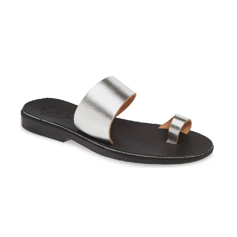 Men's sandals with a padded heelAbra - Leather Toe Loop Sandal | Silver