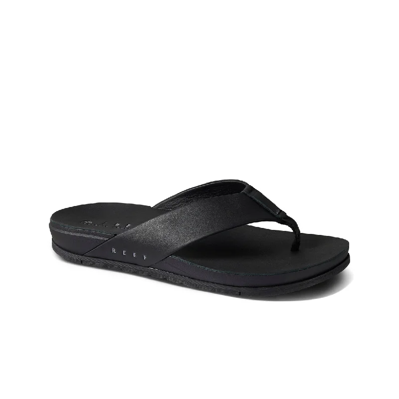 Men's sandals with a buckle closureMens Ojai - Black