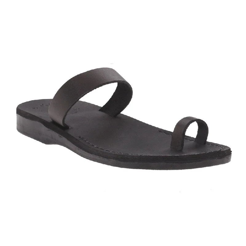 Men's sandals with a perforated leather upper for ventilationEden - Leather Toe Ring Minimalist Sandal | Black