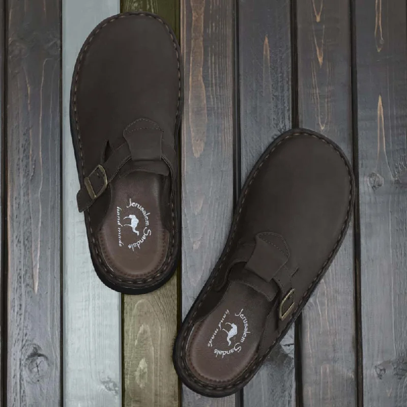 Men's sandals with a decorative buckle or charmSawyer - Leather Clog-Toe Sandal | Brown Nubuck