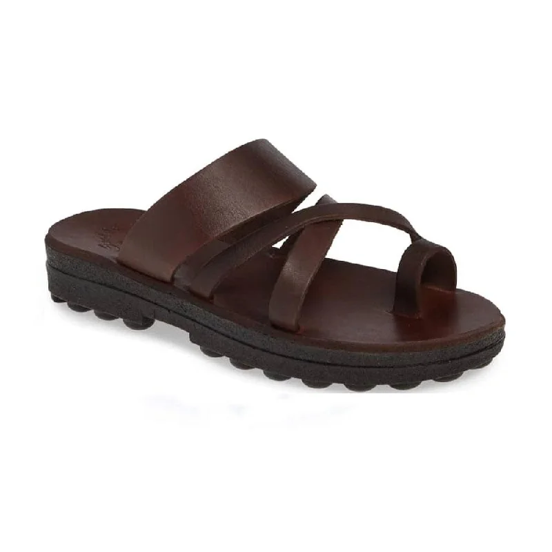 Men's sandals with a flexible sole for easy movementThe Good Shepherd Comfort - Molded Leather Sandal | Brown