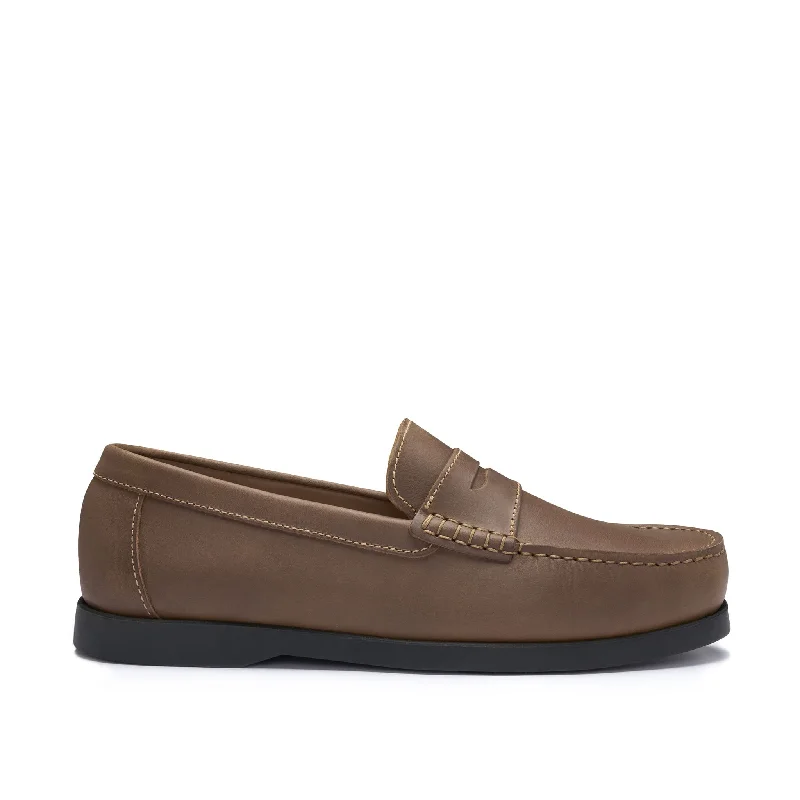 Men's loafers with a decorative buckleBoat Loafers, light brown leather