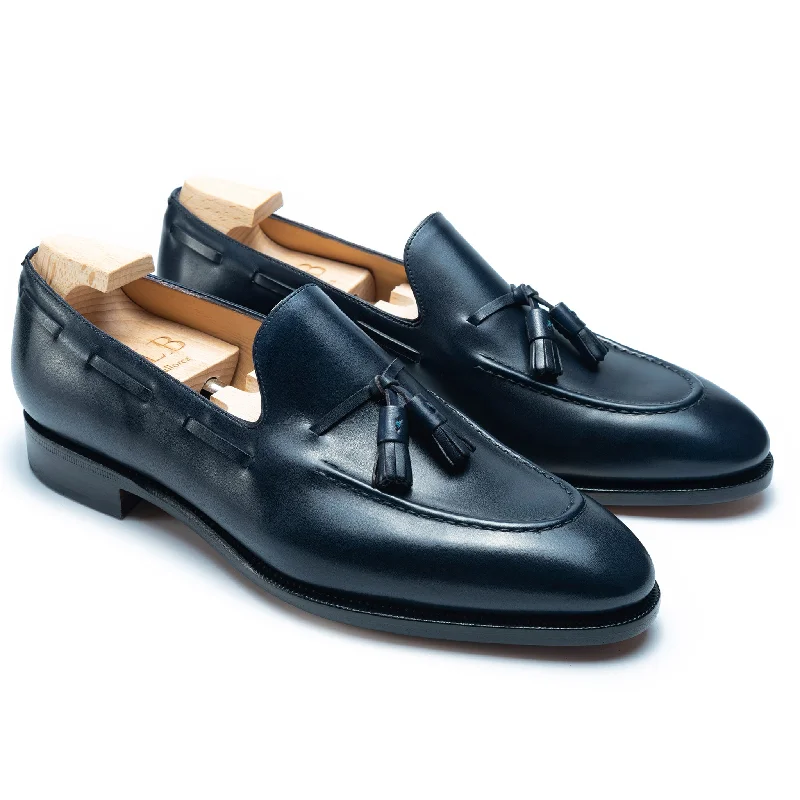 Men's loafers with a contrast stitching detail144 ARTISTA