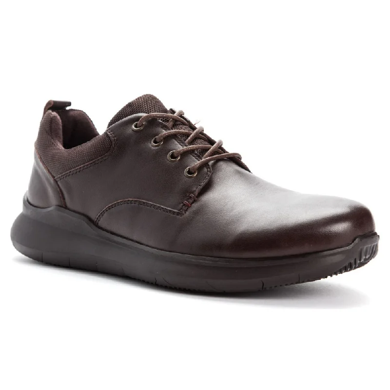 Men's leather Oxford shoes with a plain toePropet Vinn Brown Leather Oxford (Men's)