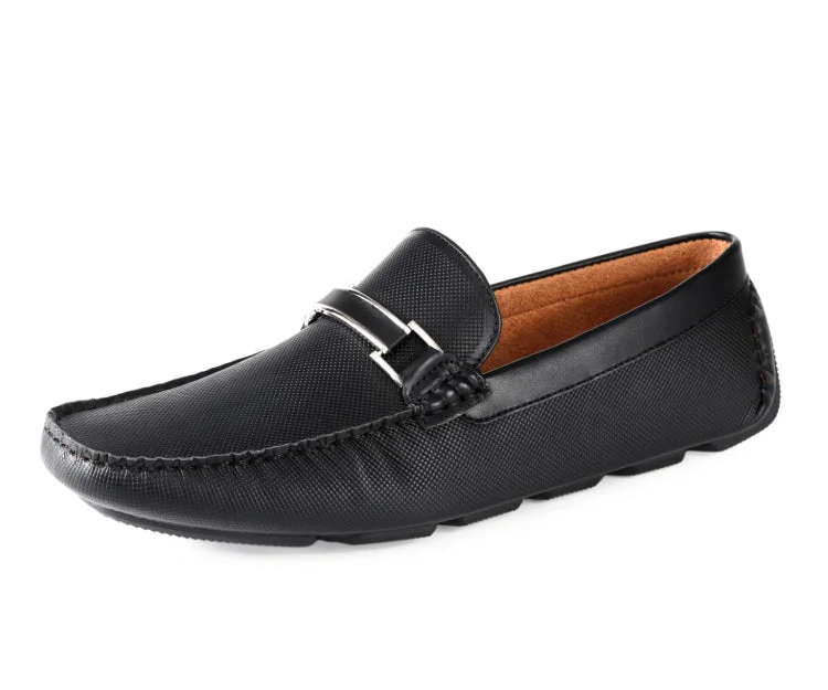 Men's loafers with a stretchy side panel for a better fitBriggs Black