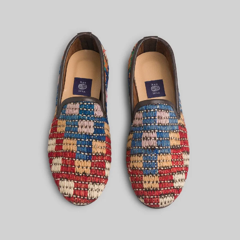 Men's loafers with a stretchy side panel for a better fitMen's Kilim Loafer Size 9