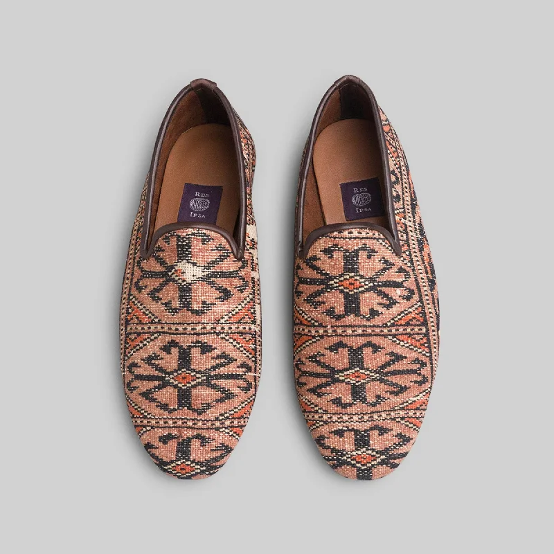 Men's loafers with a tassel front for a classic lookMen's Kilim Loafer Size 8