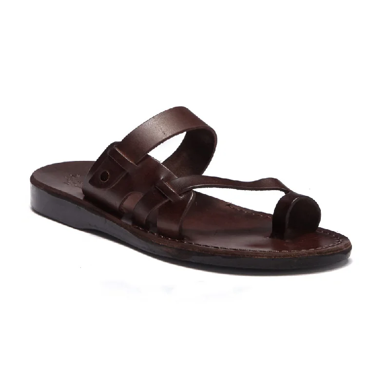 Men's sandals with a flexible sole for easy movementJabin - Leather Toe Loop Sandal | Brown