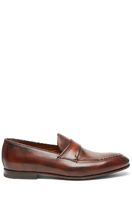 Men's loafers with a pointed toe for a stylish appearanceMiracolo Loafers