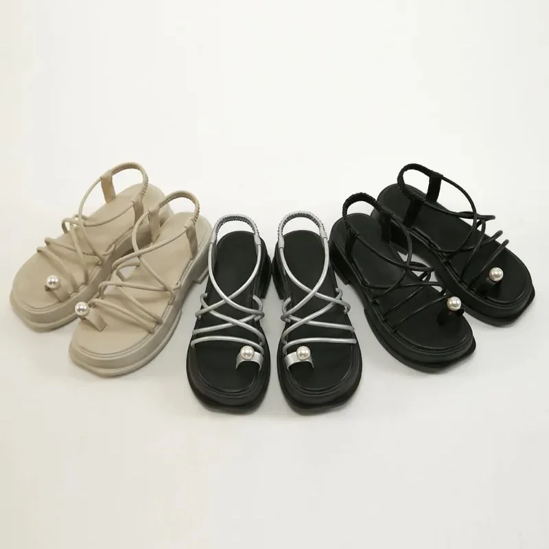 Men's sandals in a neutral color like black or brownAK1338 珍珠幼帶厚底度假涼鞋