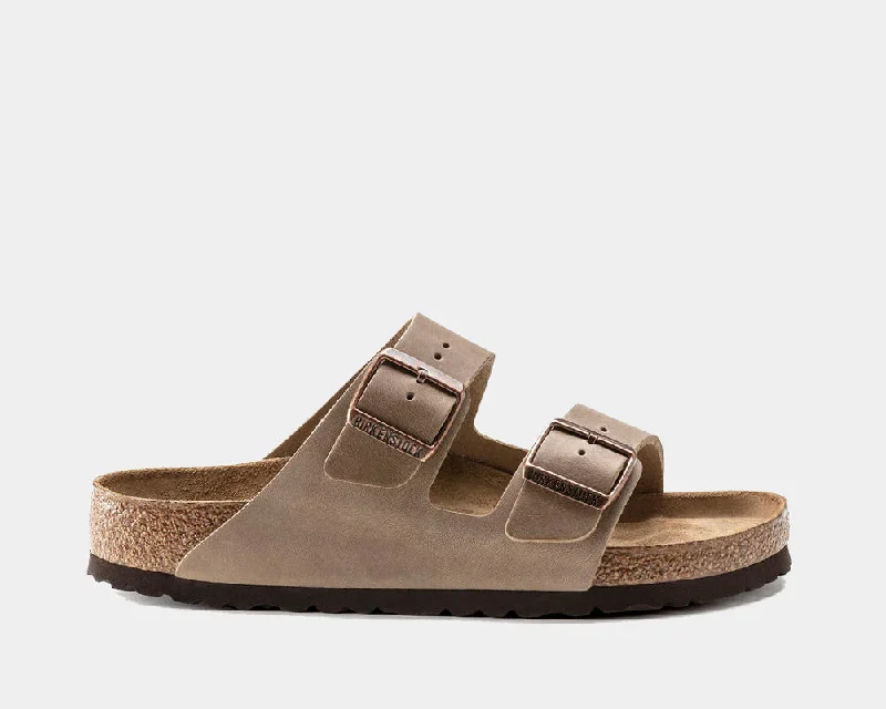 Men's sandals with a perforated leather upper for ventilationArizona Soft Footbed Oiled Leather