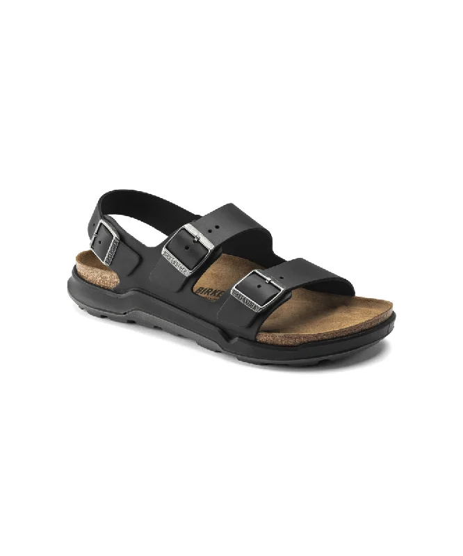 Men's sandals with a flexible sole for easy movementBIRKENSTOCK MILANO REGULAR FIT IN BLACK