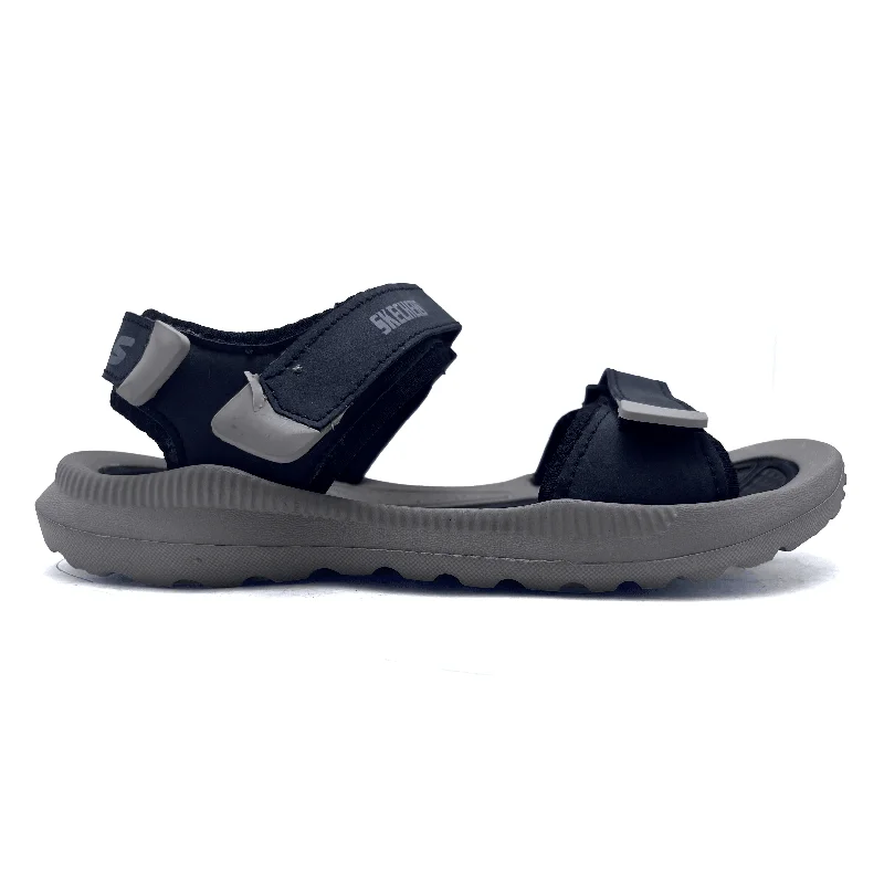 Men's sandals with a stretchy strap for a better fitBlack Casual Sandal