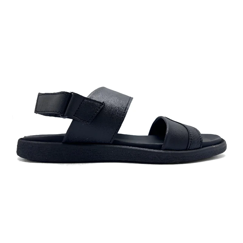 Waterproof men's sandals for water activitiesBlack Casual Sandal