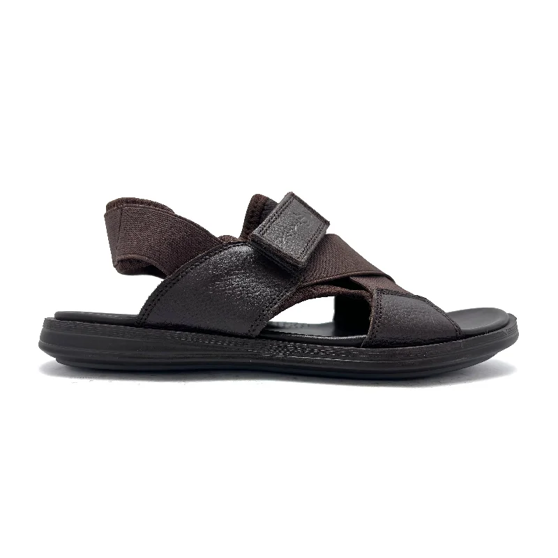 Men's sandals with a toe post designBrown Casual Sandal