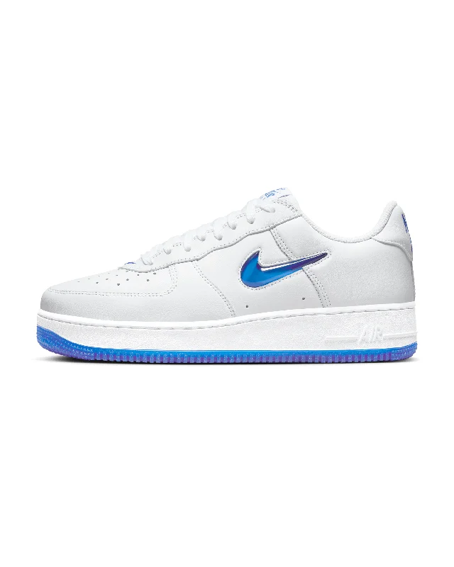 Men's neon - colored sneakers for a bold statementAir Force 1 Low Retro - White / Hyper Royal