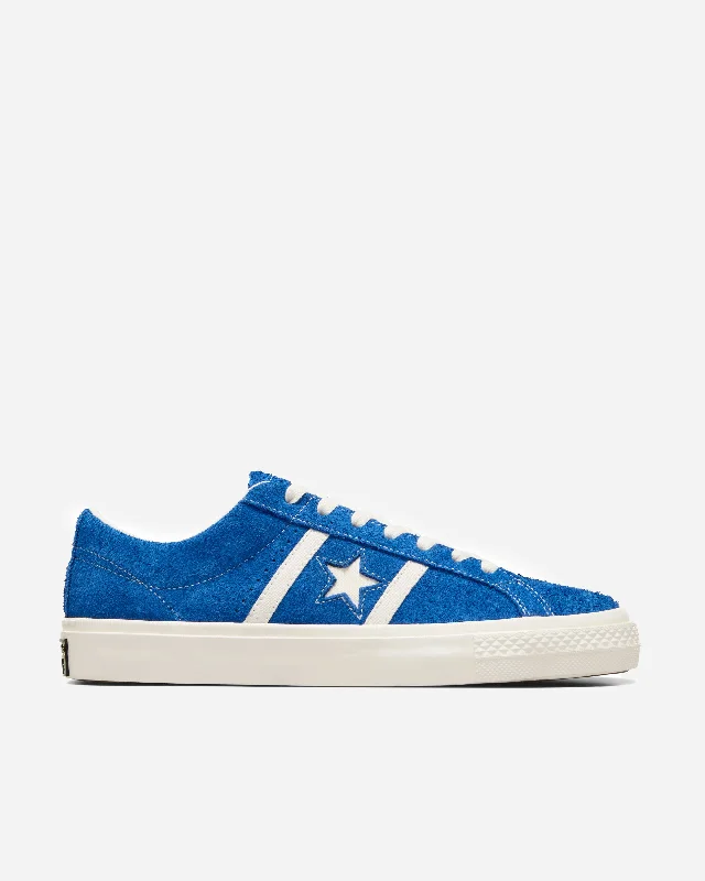 Men's casual leather sneakers with a distressed finishOne Star Academy Pro