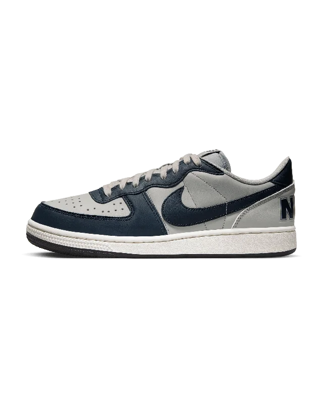 Men's basketball sneakers with ankle supportNIKE TERMINATOR LOW - GRANITE / DARK OBSIDIAN SAIL