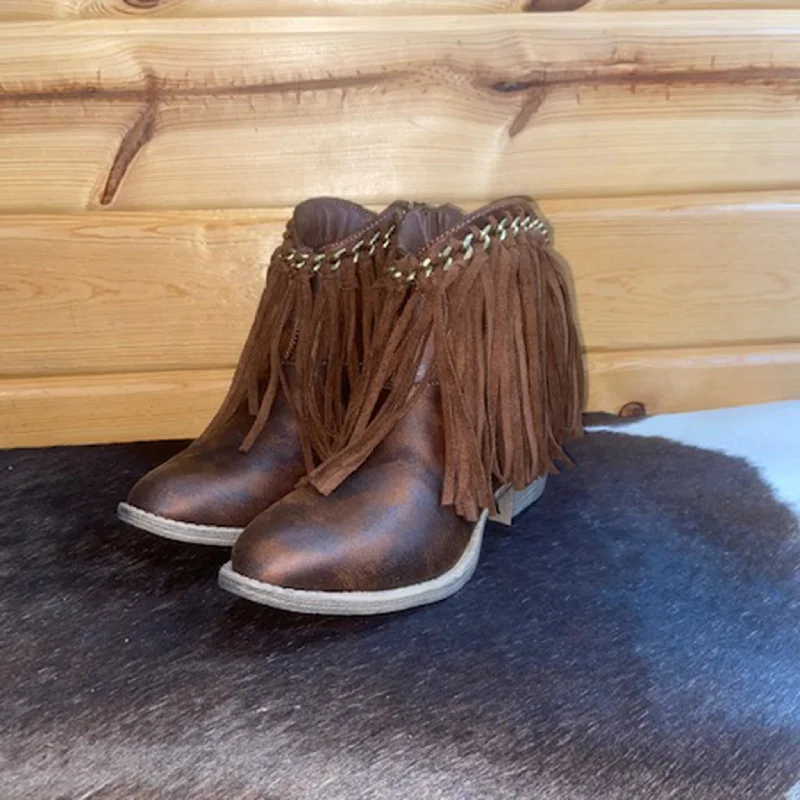 Men's western boots with a high - heeled design and a pointed toeJuno Fringe Bootie